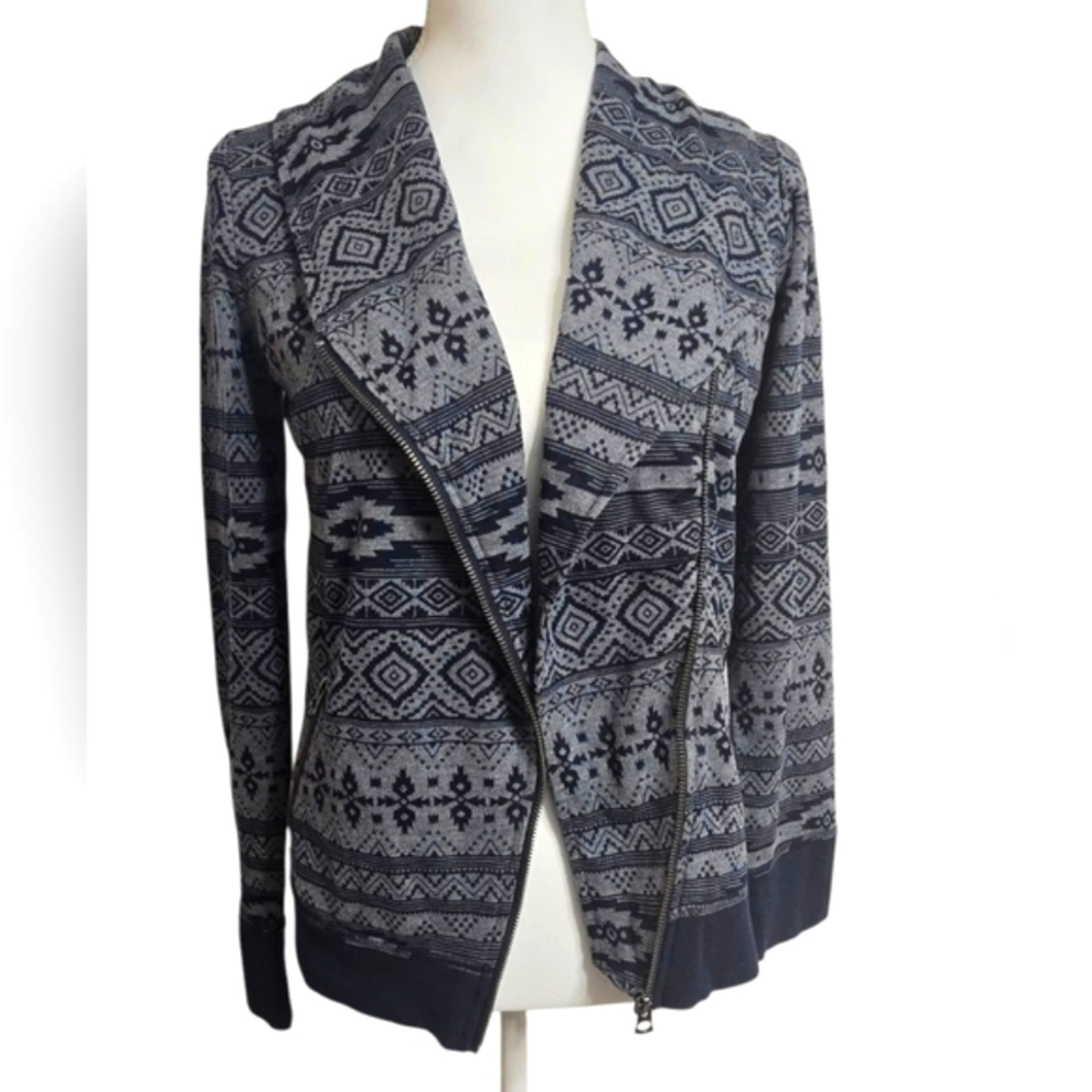 Lucky Brand Gray and Blue Collared Sweat Shirt